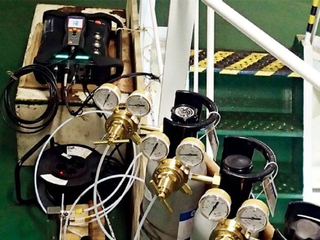 使用船用 testo 350 監(jiān)測船用柴油發(fā)動機能效和廢氣排放